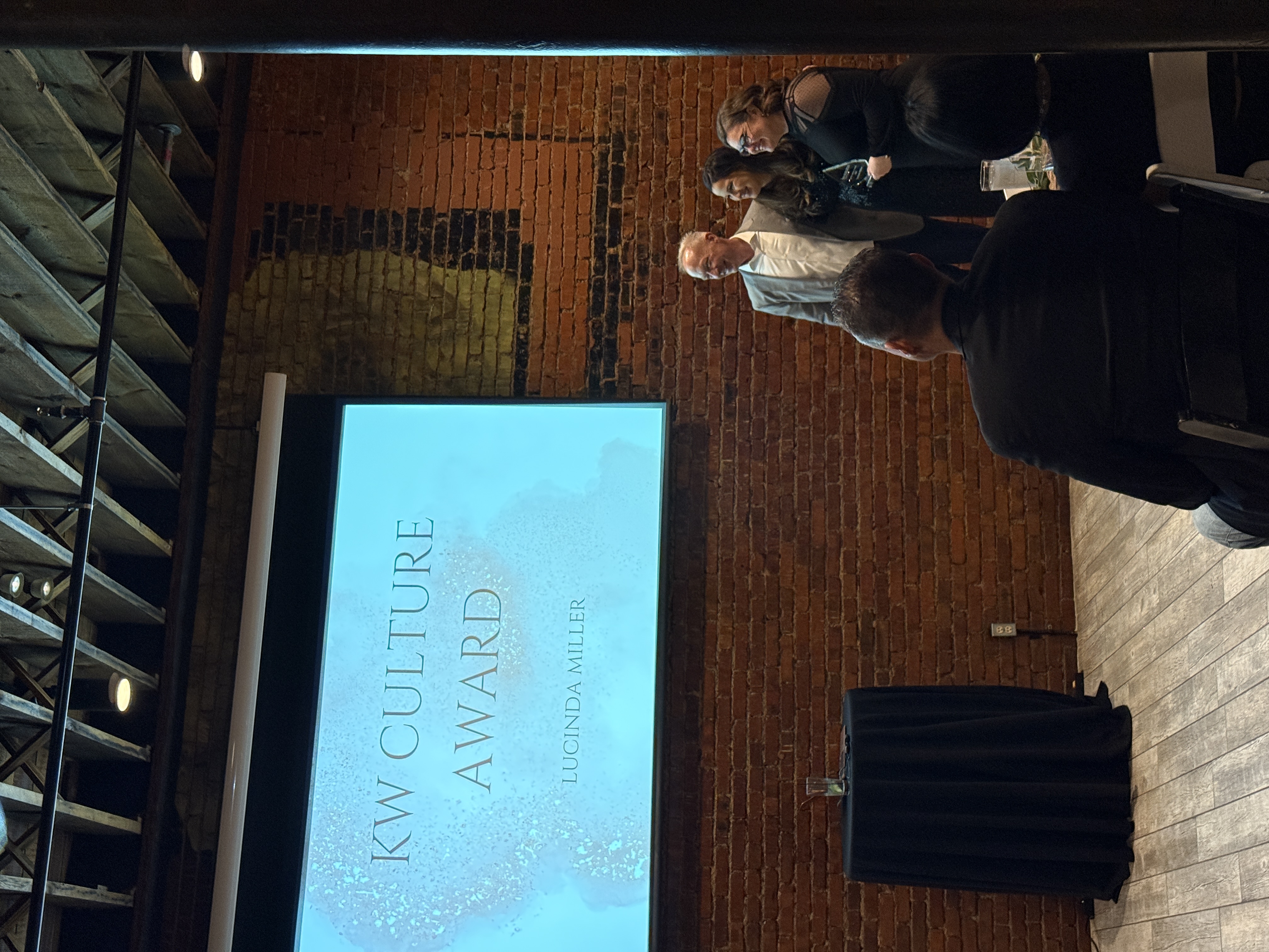 Lucinda Miller receiving the KW Culture Award